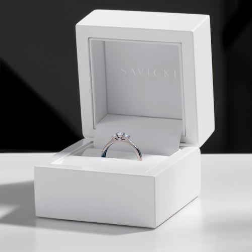 Pierścionek zaręczynowy Dream: czarne złoto, diamenty